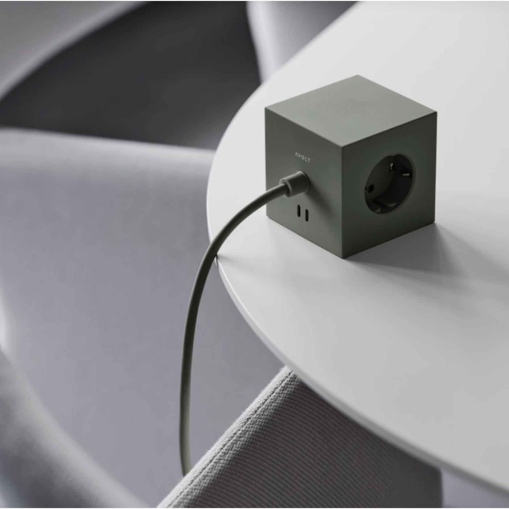 AVOLT AVOLT - Square 1 - Adapter - 30W - Dual USBC - 1.8m - Oak Green