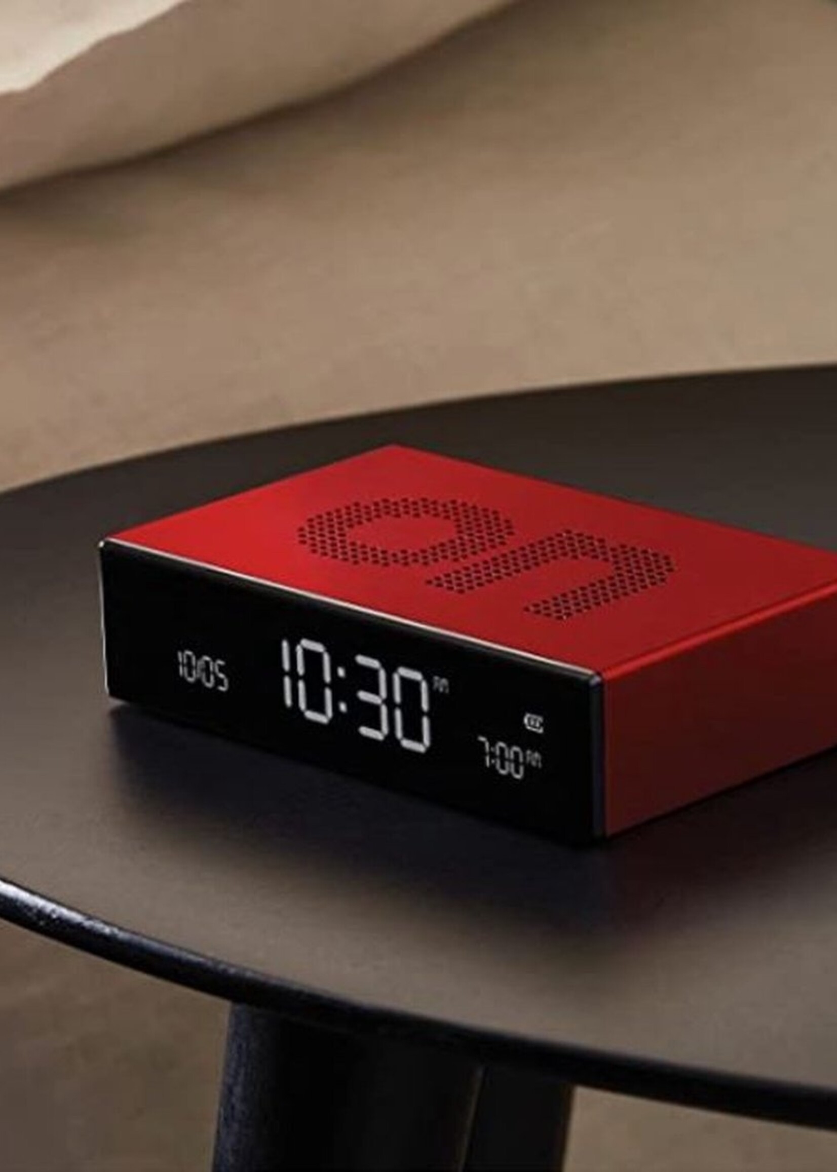 lexon Lexon - Flip - Premium - Omkeerbare LCD wekker - Rood