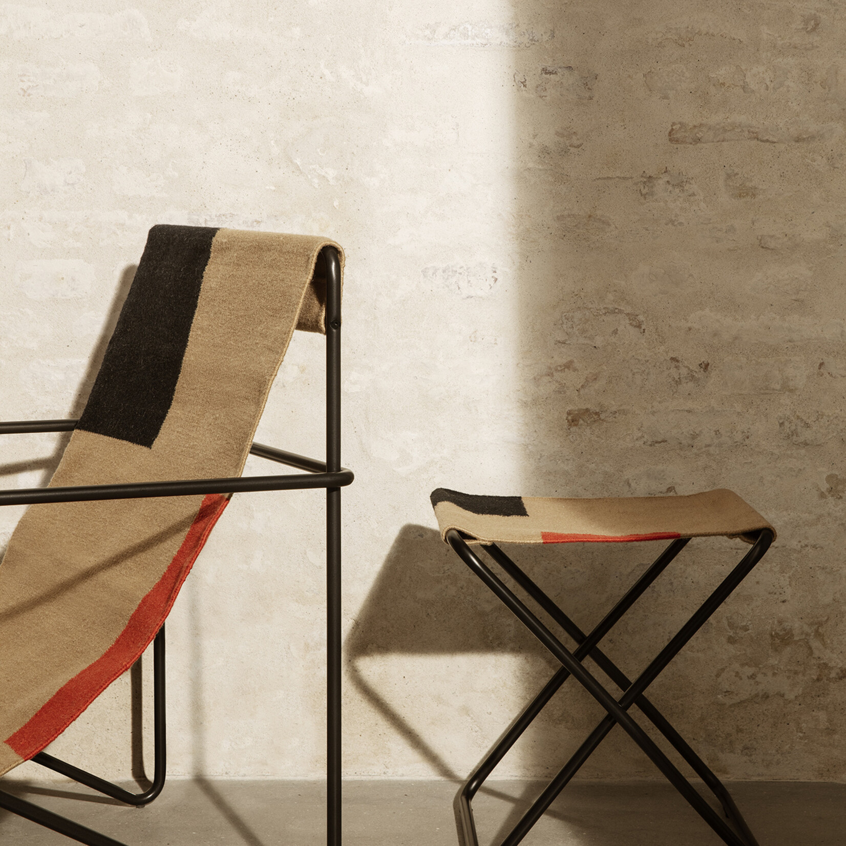 Ferm Living Desert Loungestoel - Black/Block
