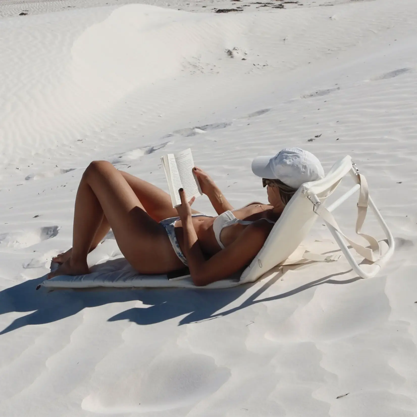 Sunnylife Sunnylife - Chaise de plage inclinable Casa - Chaise de plage inclinable - Crème