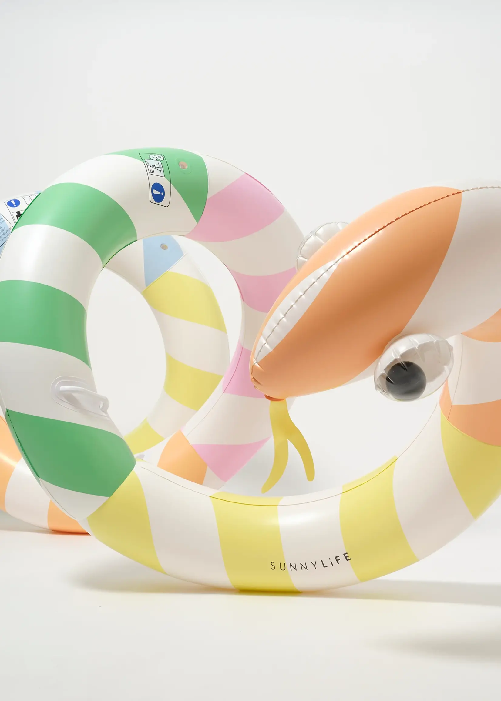 Sunnylife Sunnylife - Giant Inflatable Noodle Poolside Sorbet - Reuze Opblaasbare Noedel- Stripe