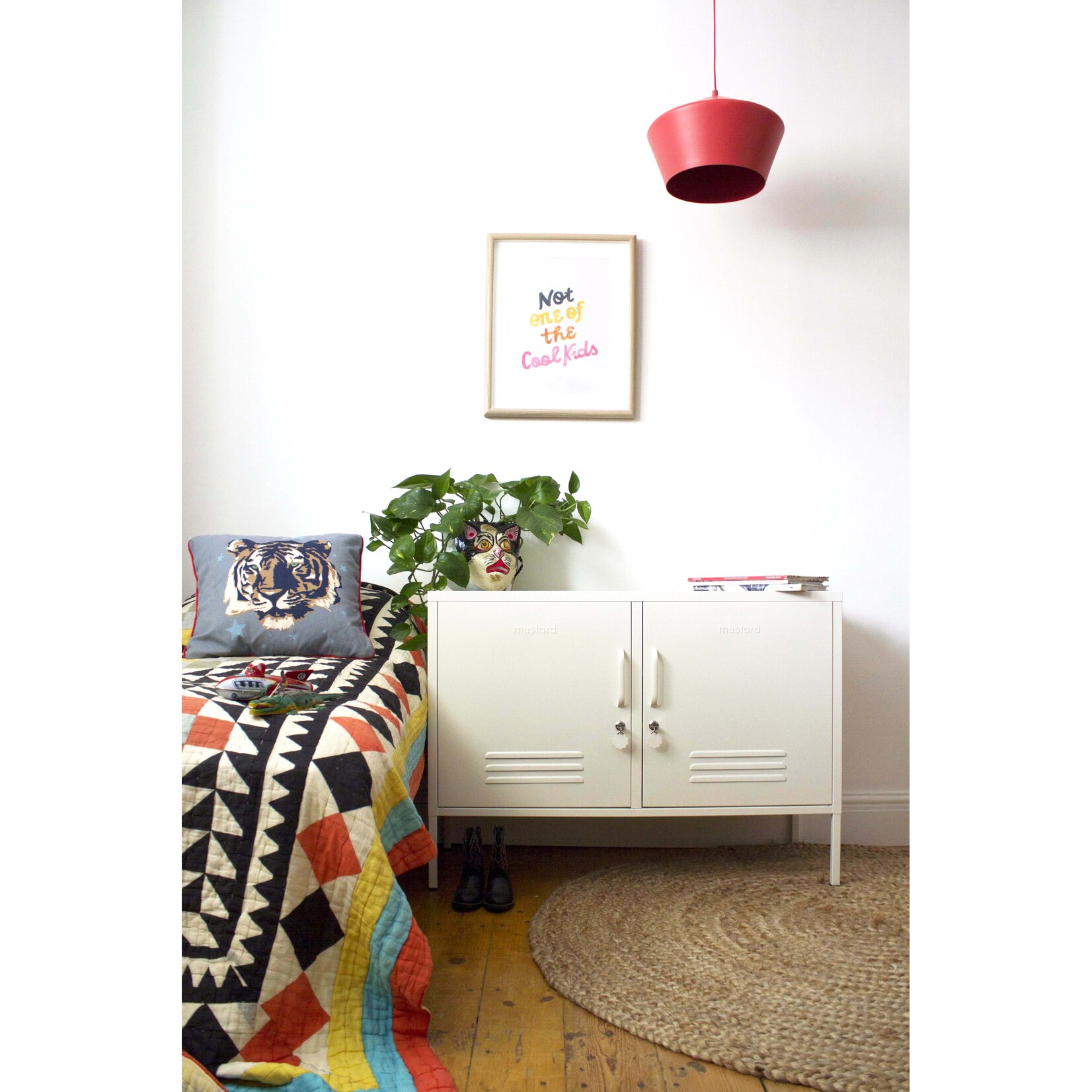 Mustard Made Mustard - The Lowdown - Chalk