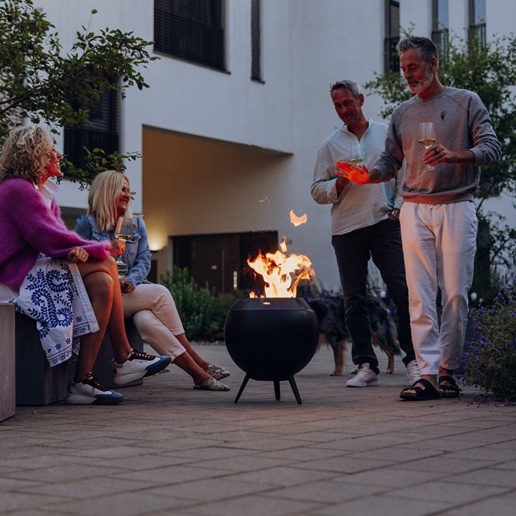 Höfats Höfats - Moon 45 All Black - Vuurkorf met lage voet