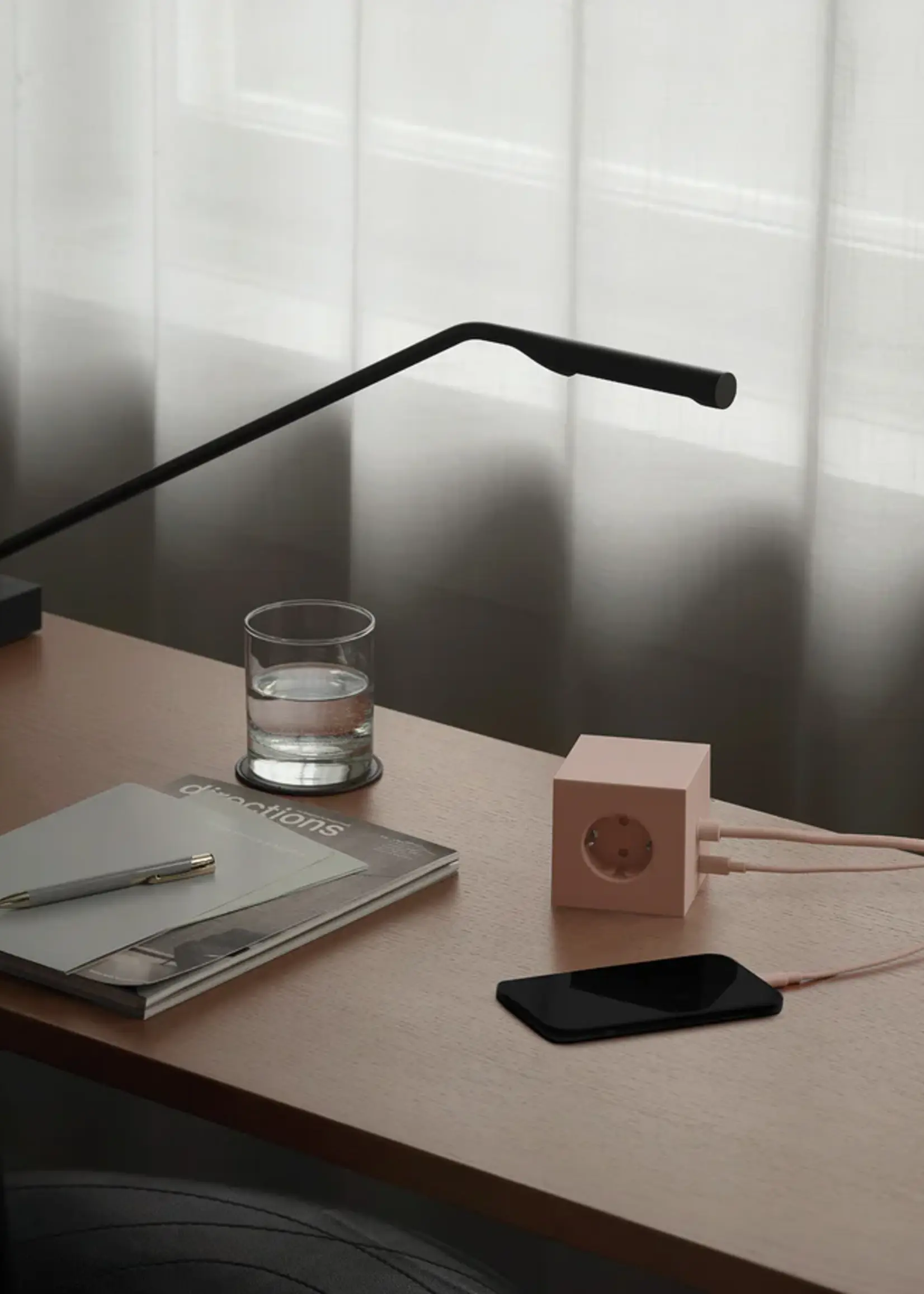 AVOLT AVOLT - Square 1 - Adapter - USB-C - 30W - 3m - New Pink