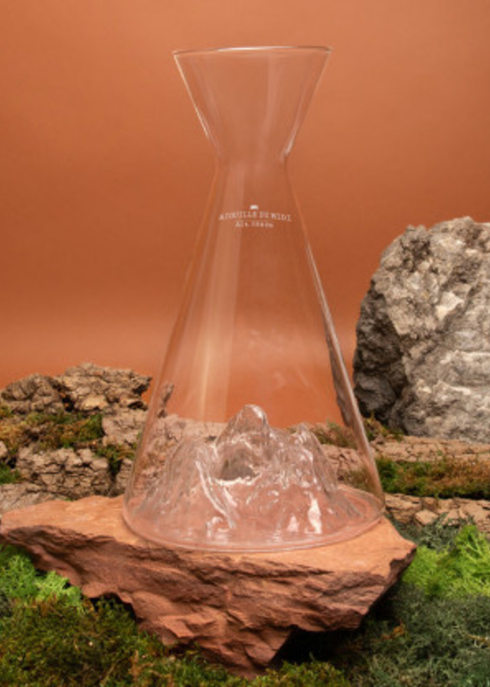 Alaskanmaker Alaskanmaker - Glazen water kan - Topographic - Aiguille Du Midi - 1 Stuk