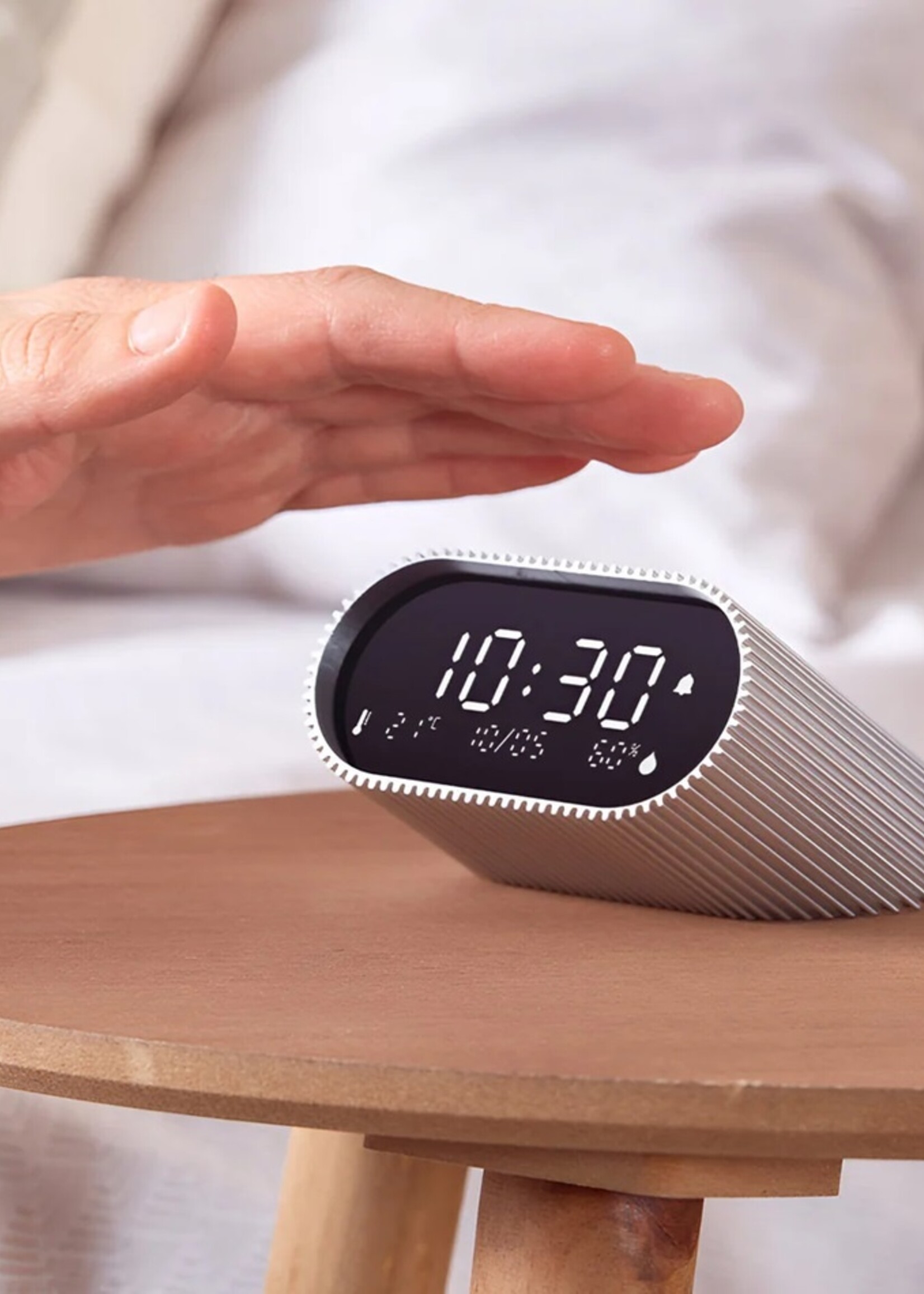 Lexon Lexon Ray Clock - Alarmklok met thermometer en hygrometer - Aluminium zilver