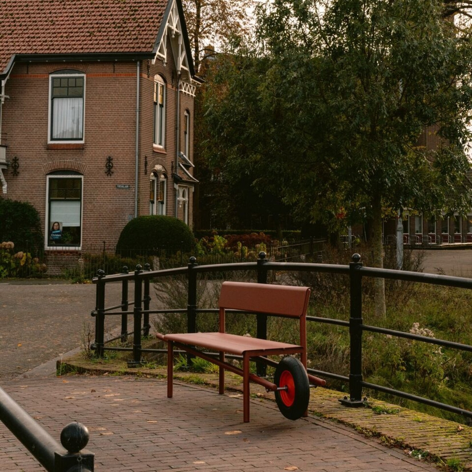 Weltevree Weltevree - Wheelbench Aluminium - Bank op wielen - Oxide rood