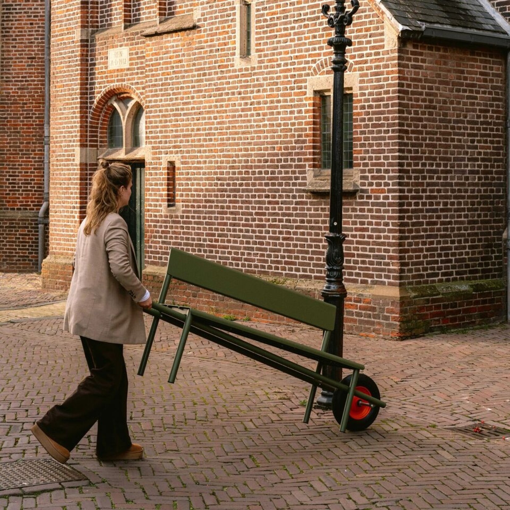 Weltevree Weltevree - Wheelbench Aluminium - Banc à roulettes - Vert olive