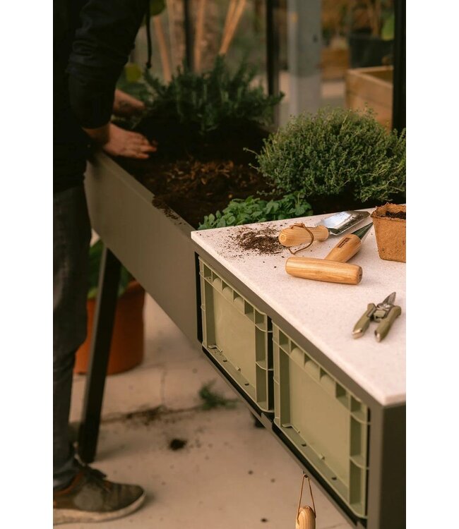 Weltevree - Gardenworks Station - Aluminium - Table de jardin avec bac à plantes et plan de travail