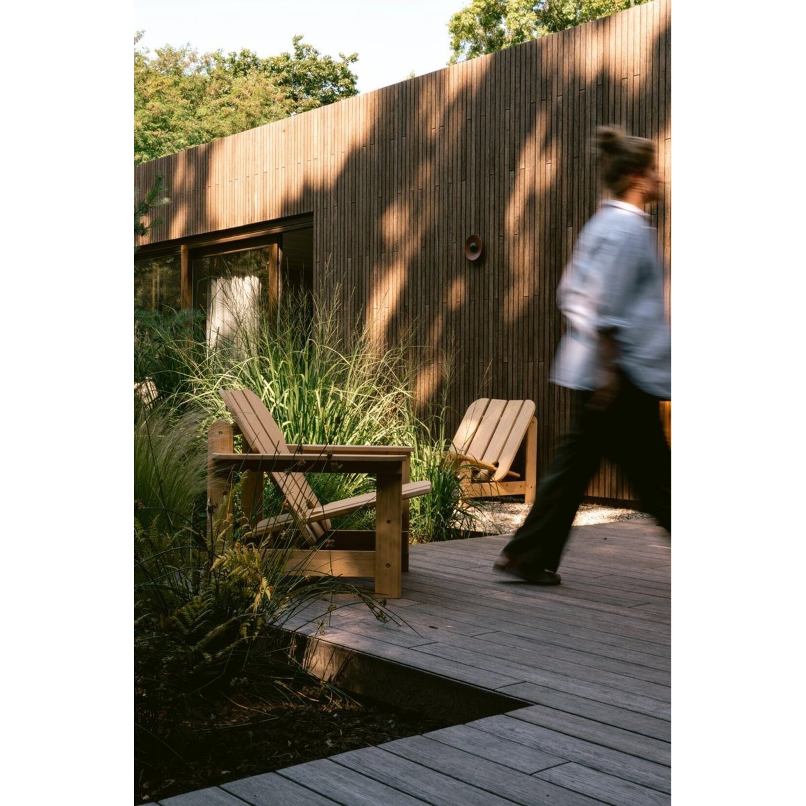 Weltevree Weltevree - Picket Chair met Armleuningen - Loungestoel voor binnen en buiten - Bamboe