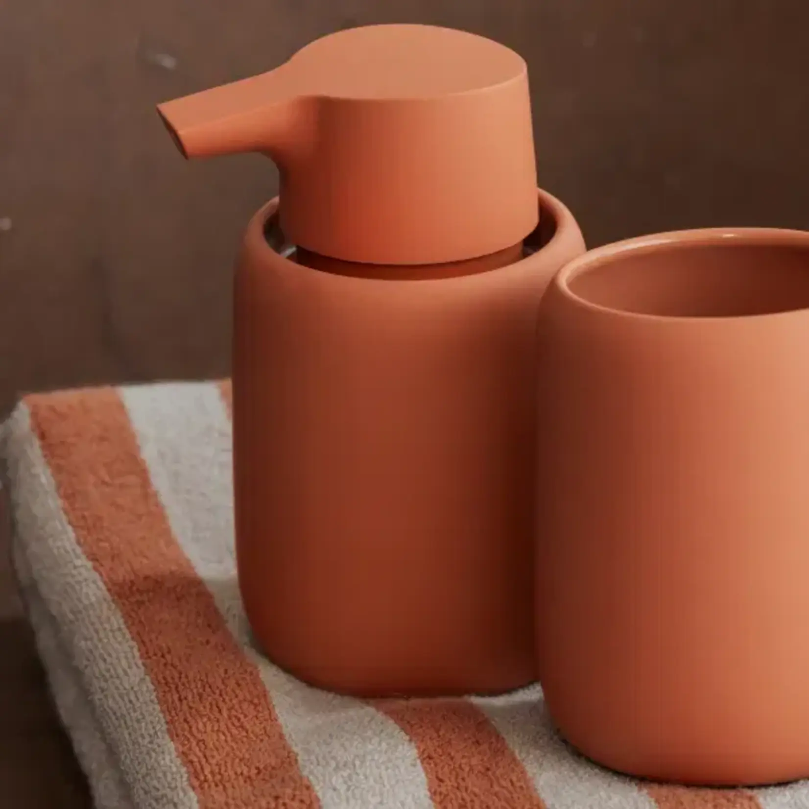 Blomus Blomus - SONO - Distributeur de savon - 25 cl  - Amber Brown