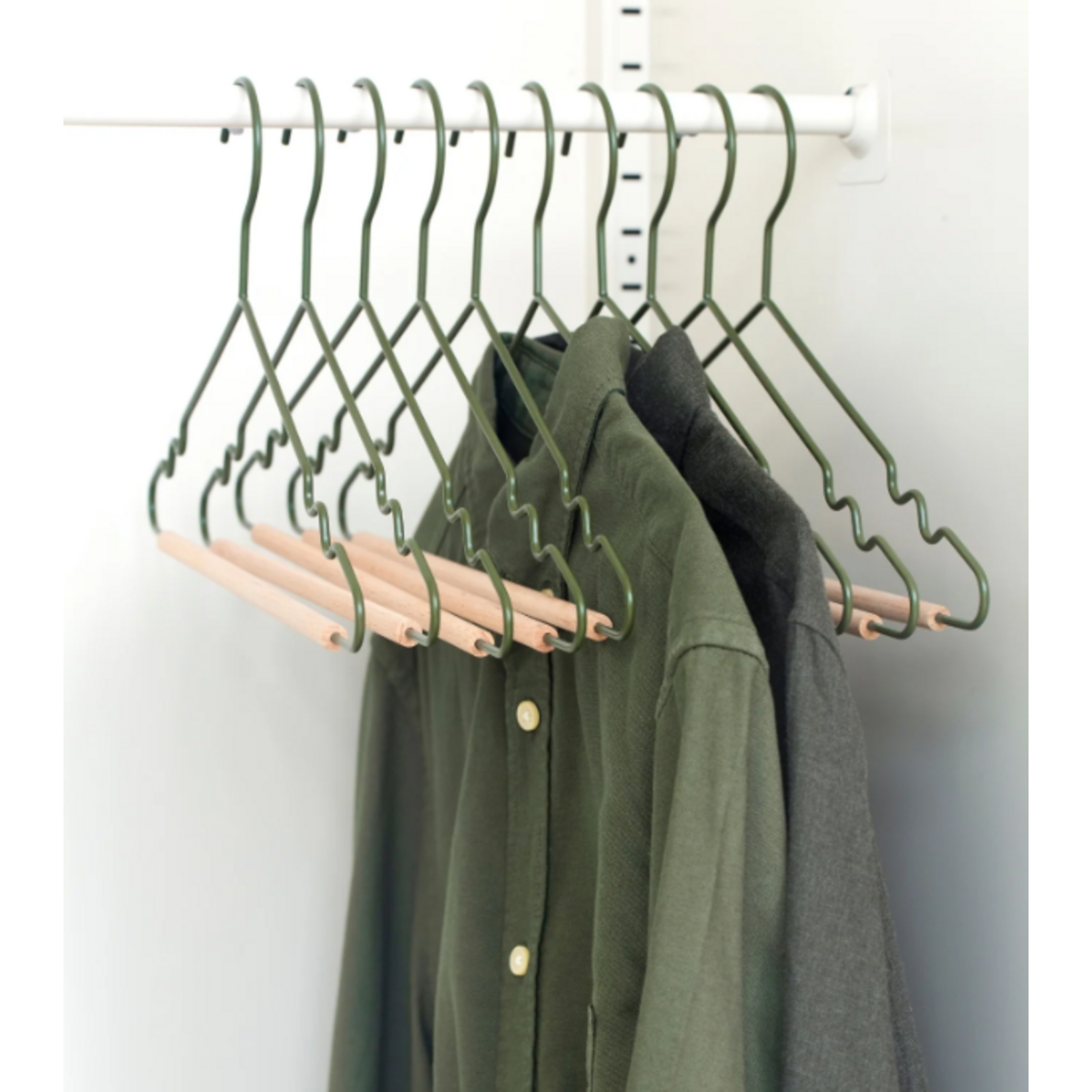 Mustard Made Mustard - Adult top hangers - Kapstokken voor volwassenen  - Set van 10 - Olive