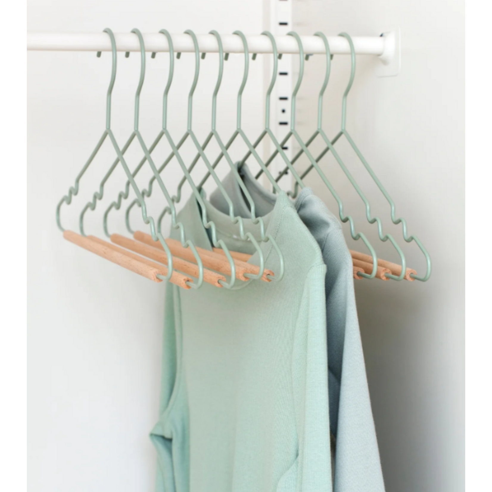 Mustard Made Mustard - Adult top hangers - Kapstokken voor volwassenen  - Set van 10 - Sage