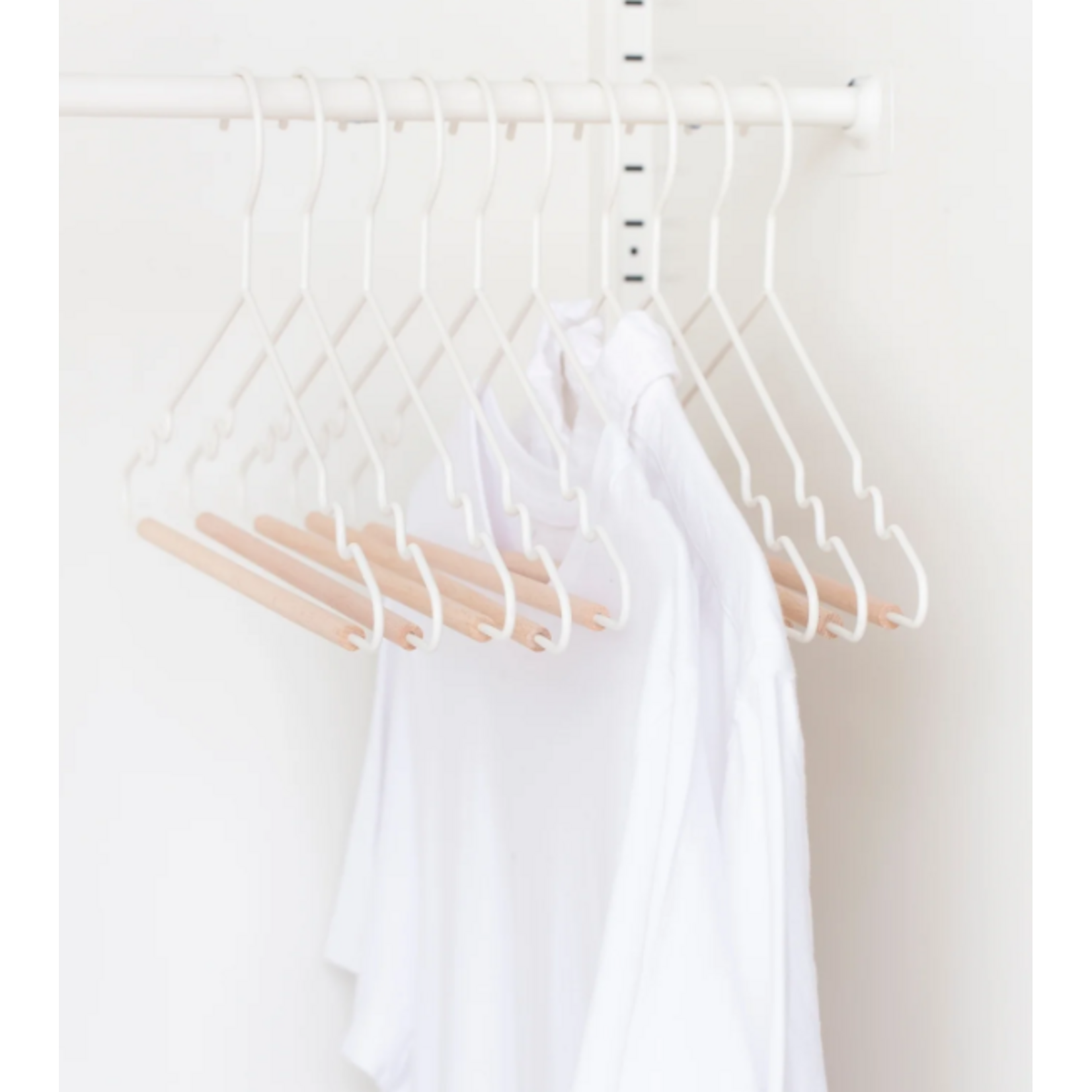 Mustard Made Mustard -  Adult top hangers - Porte-manteaux pour adultes - Lot de 10 - Chalk