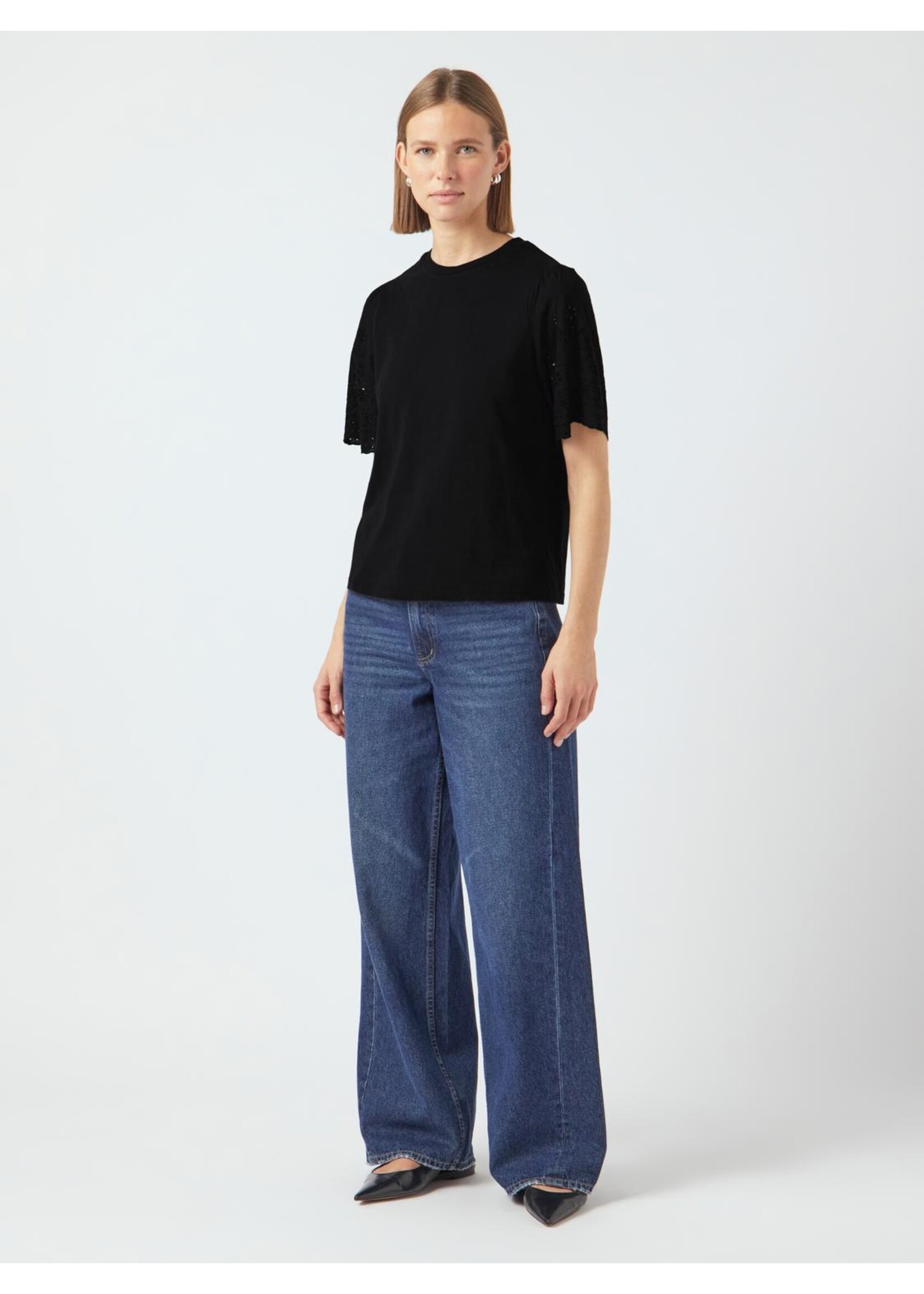 YASLEX SS TOP W EMB SLEEVES