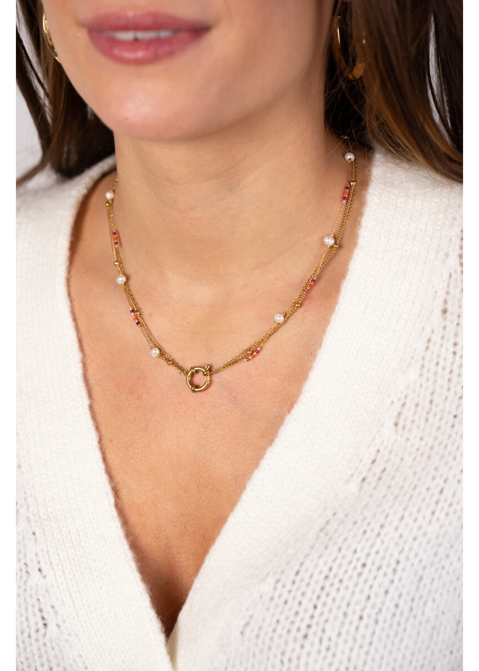 Necklace 3 layers red pearl