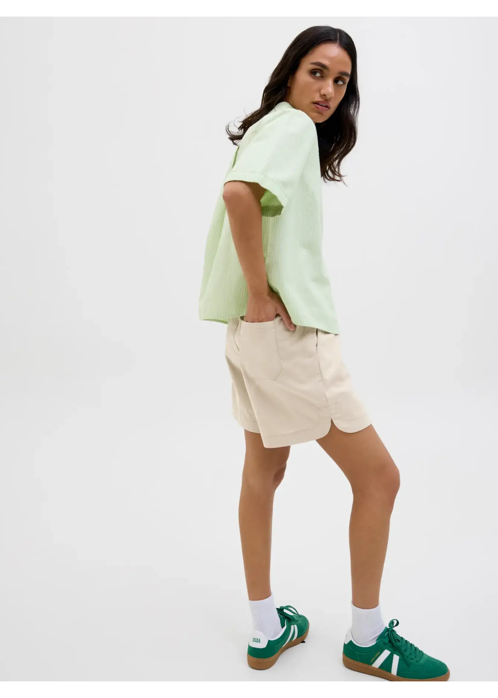 JXMOLLIE CAMPAIGN SHORTS PNT