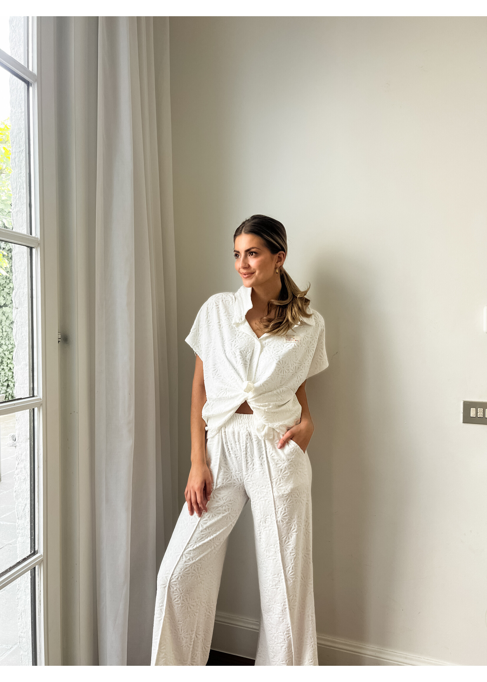 FLOWER BEACH SET PANTS .