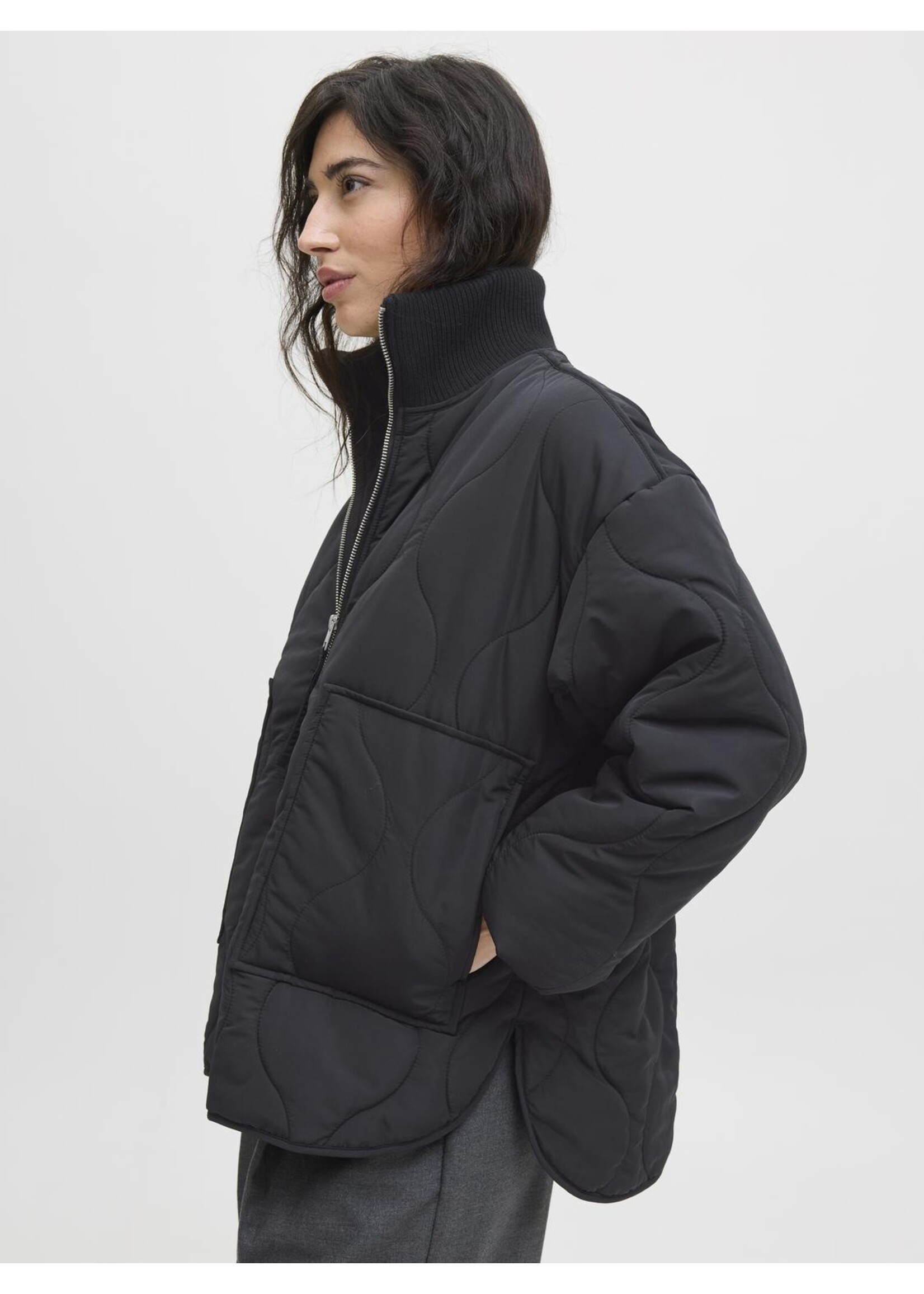 JXSERENA MID QUILTED JACKET OTW SN