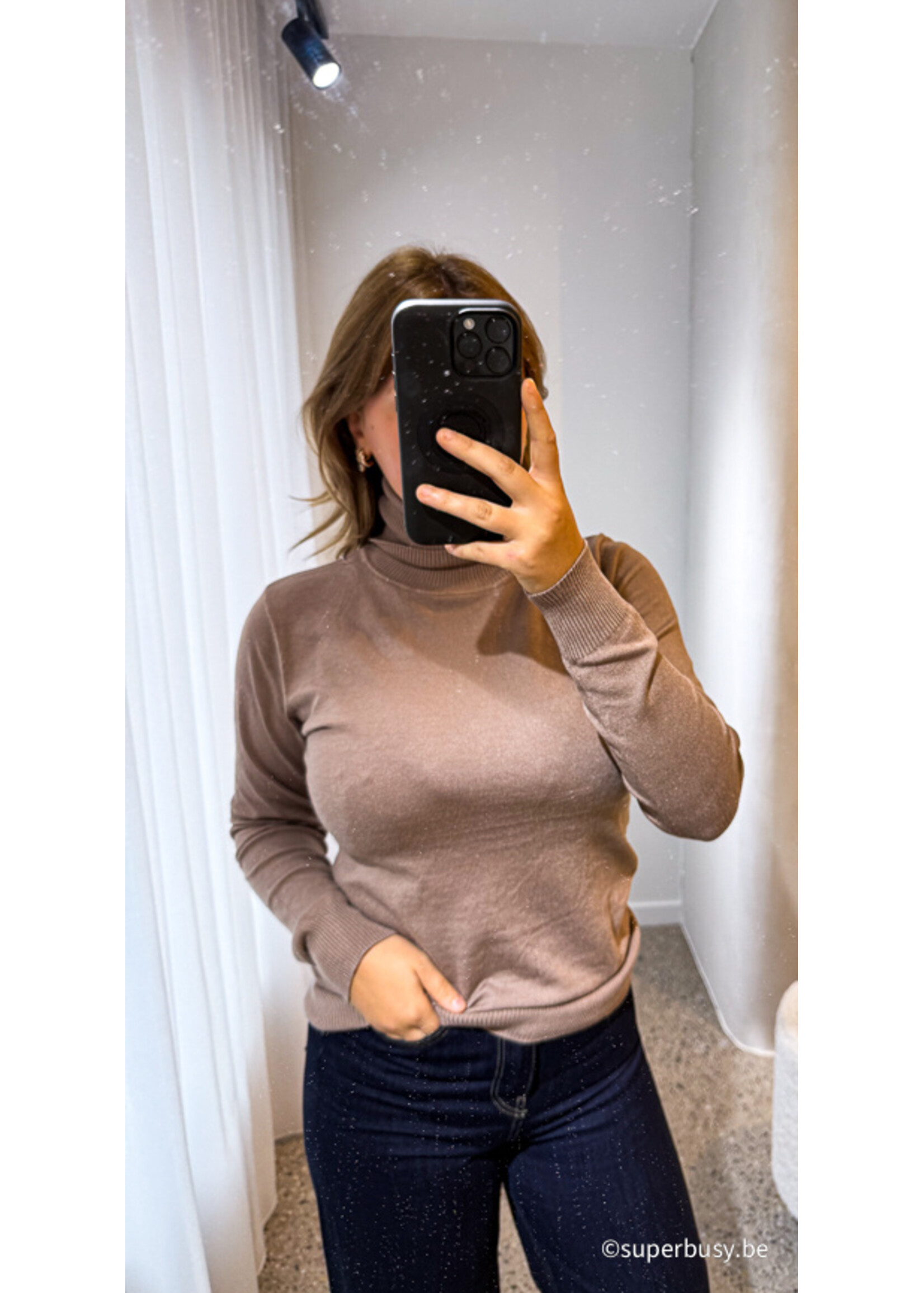 MO ROLLNECK JUMPER.