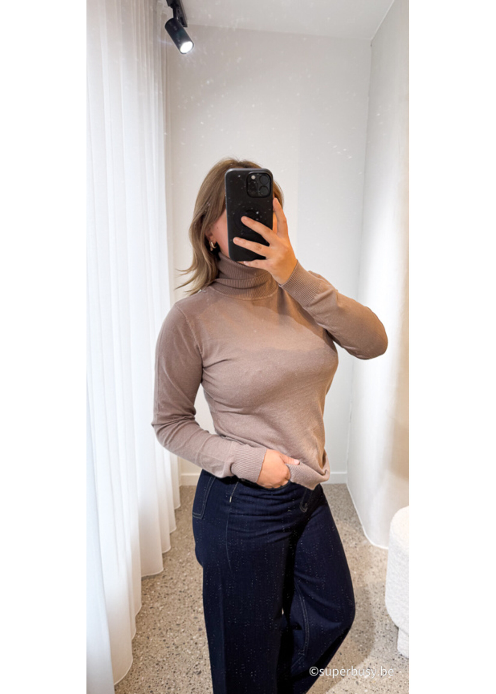 MO ROLLNECK JUMPER.