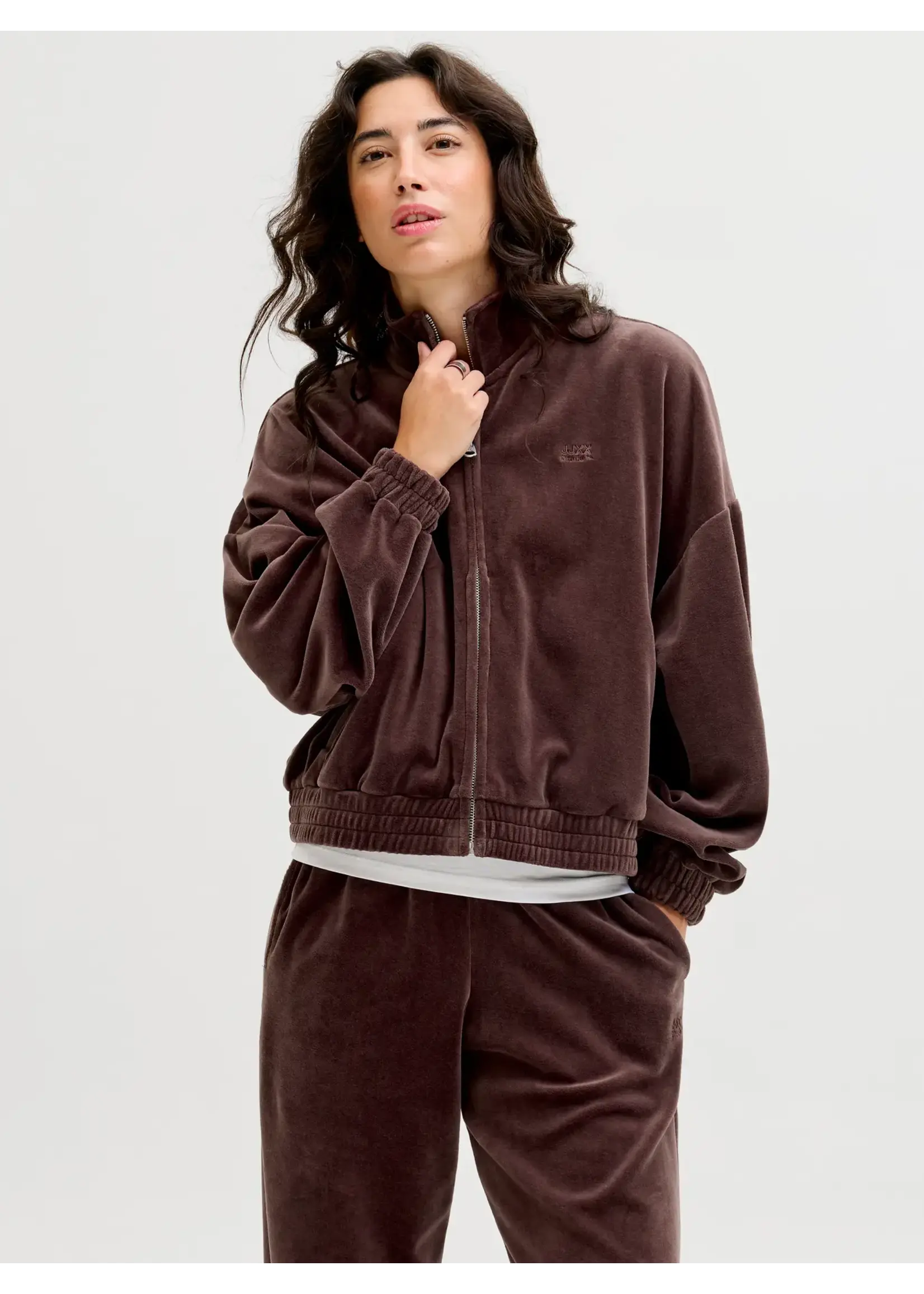 JXSNOOKIE NECK ZIP SWEATER