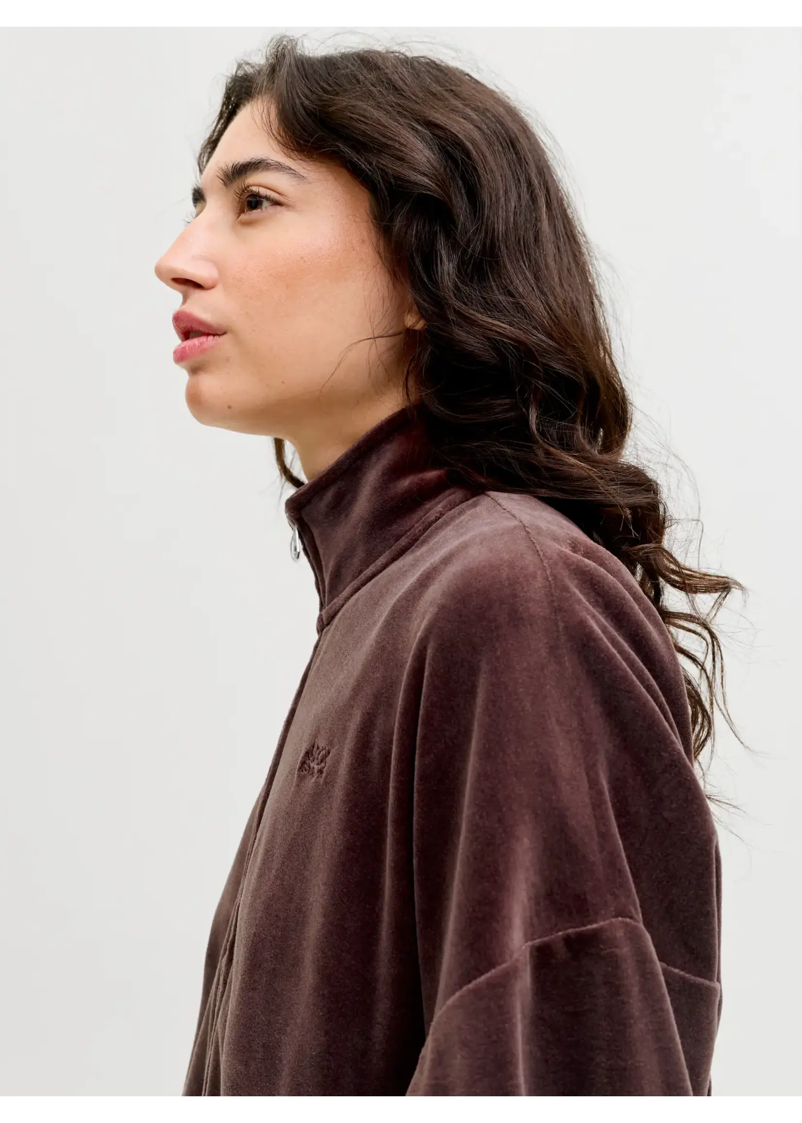 JXSNOOKIE NECK ZIP SWEATER