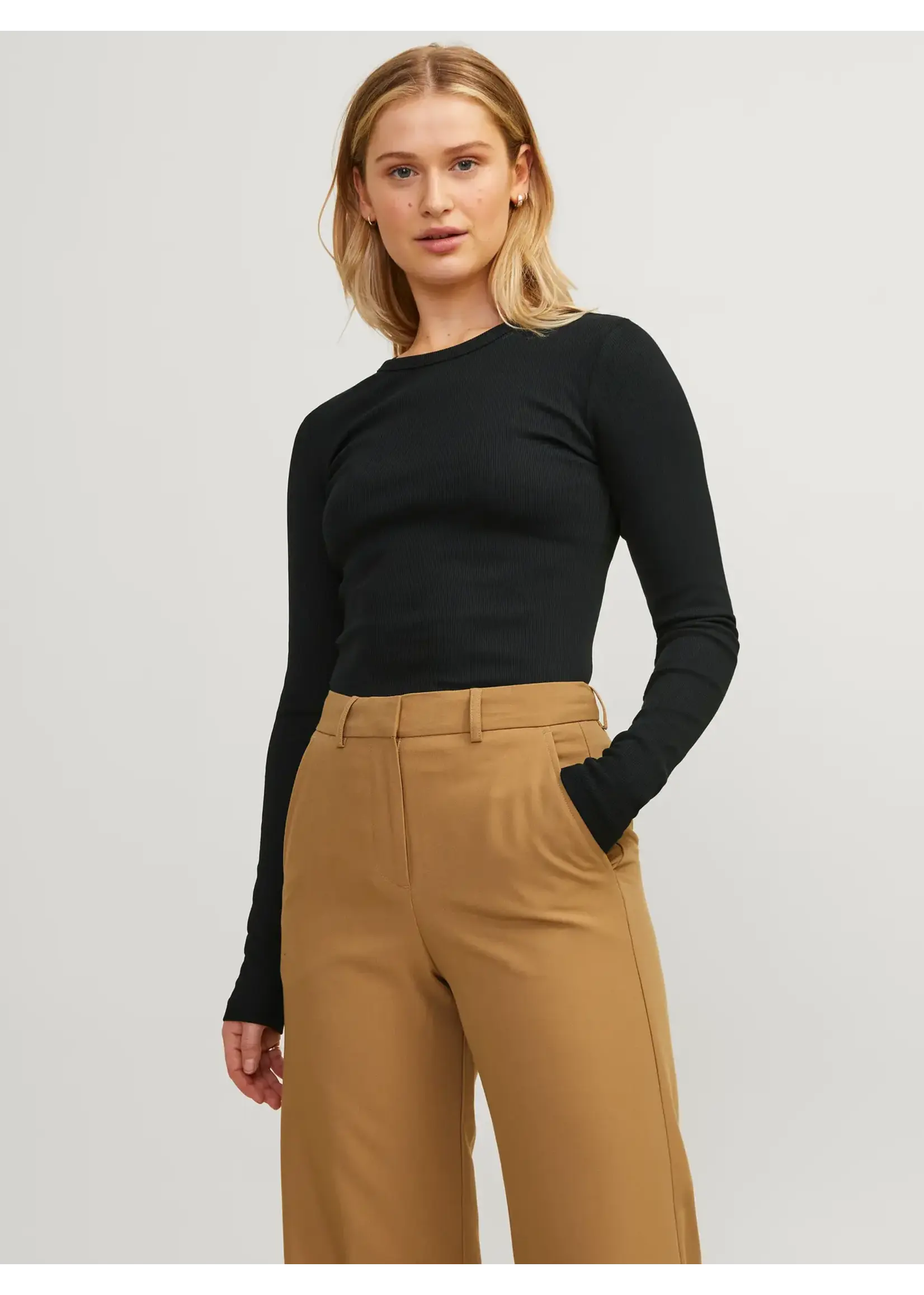 JXFREYA RIB TEE NOOS BLACK