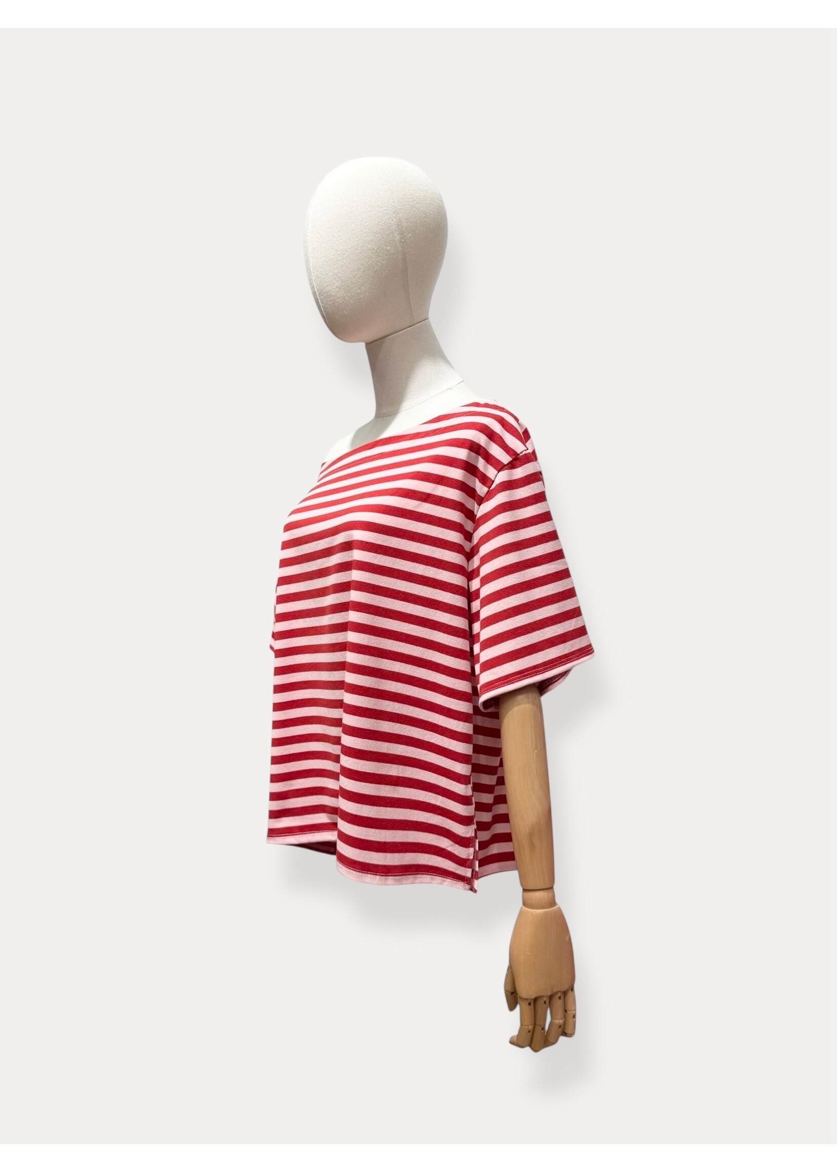 SUPERBUSY ONE SHOULDER STRIPE T-SHIRT.
