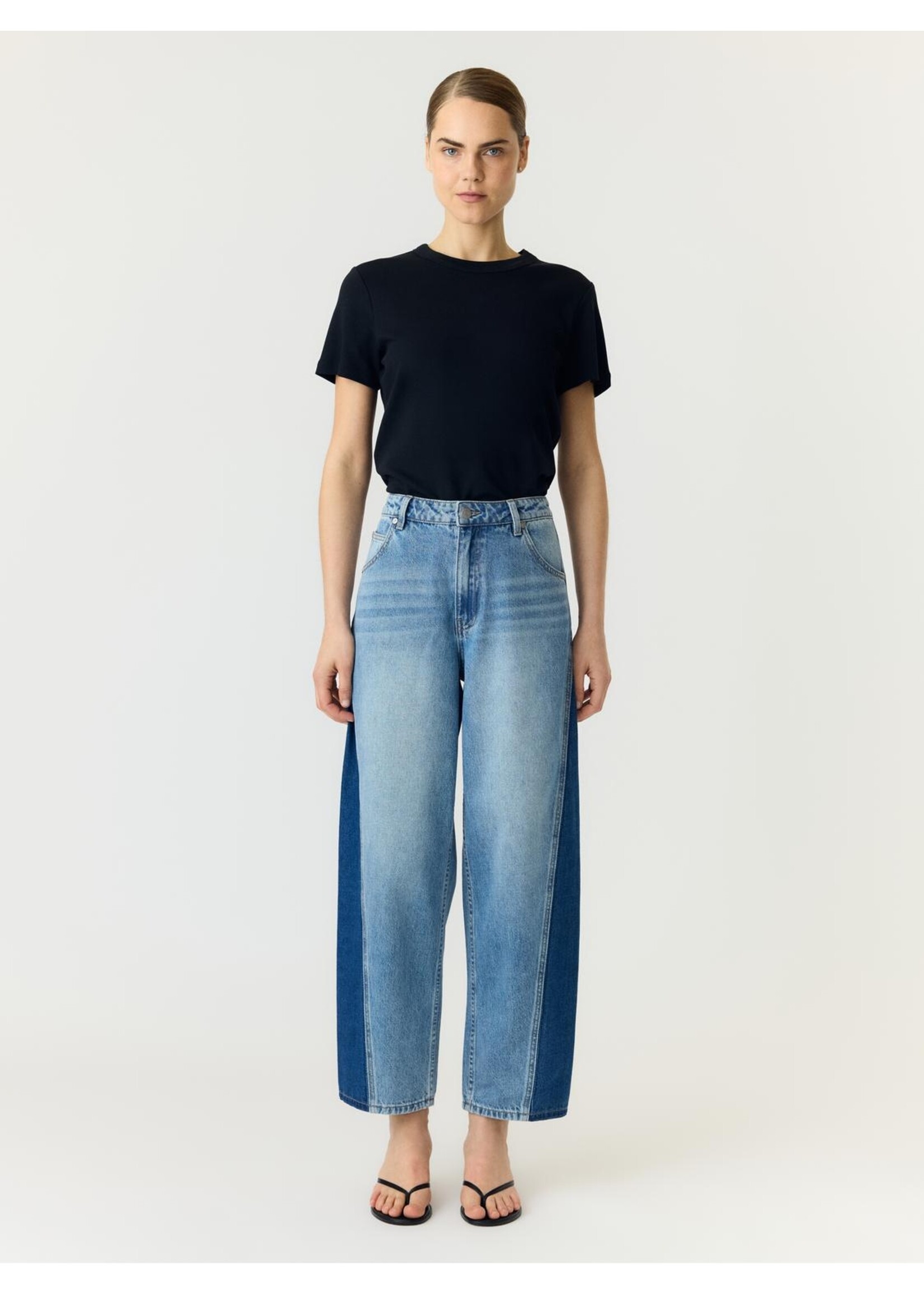 YAS YASLUA HW PANEL BARREL ANKLE JEANS S.