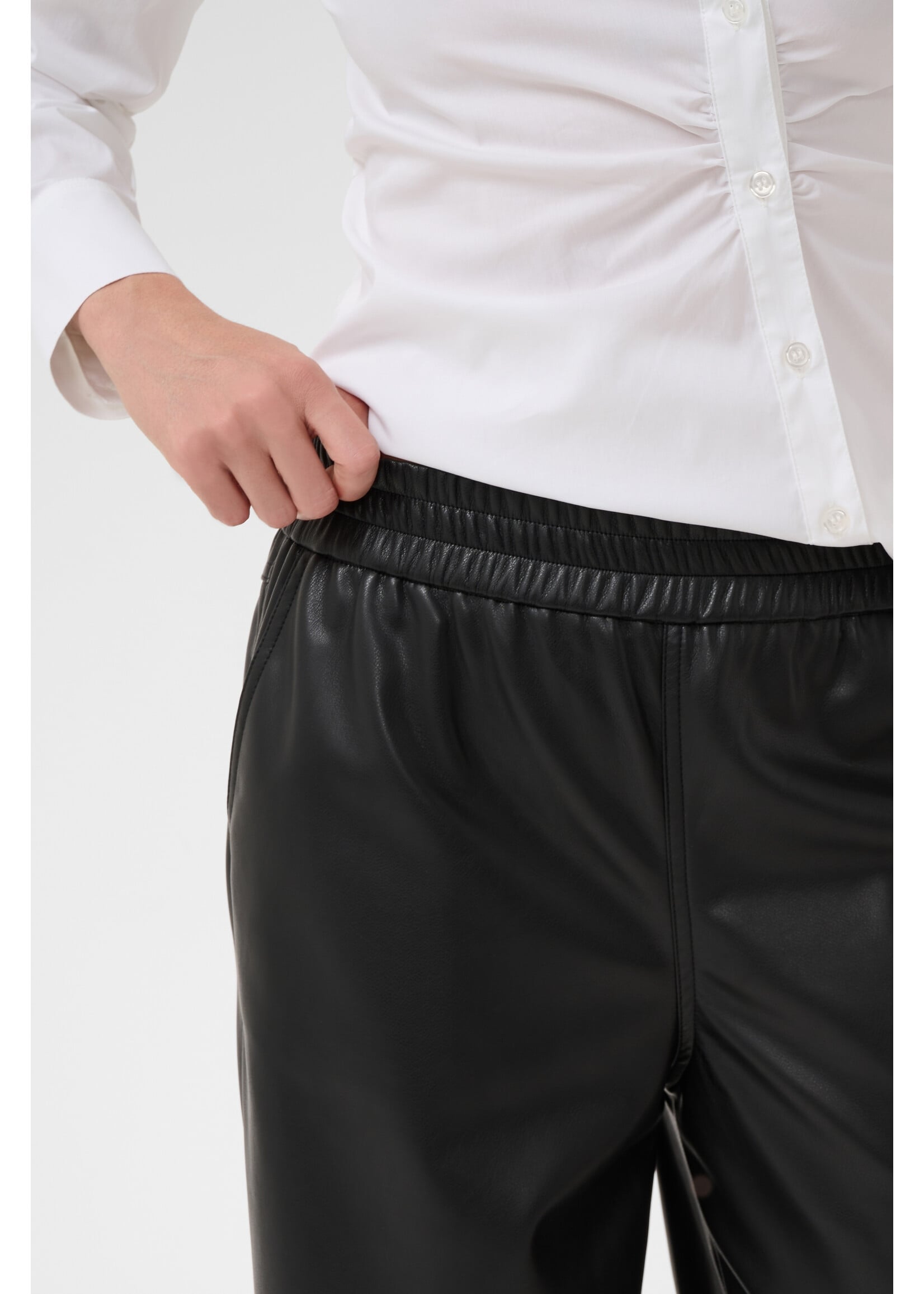 KAFFE KAARENSE BARREL PANTS BLACK
