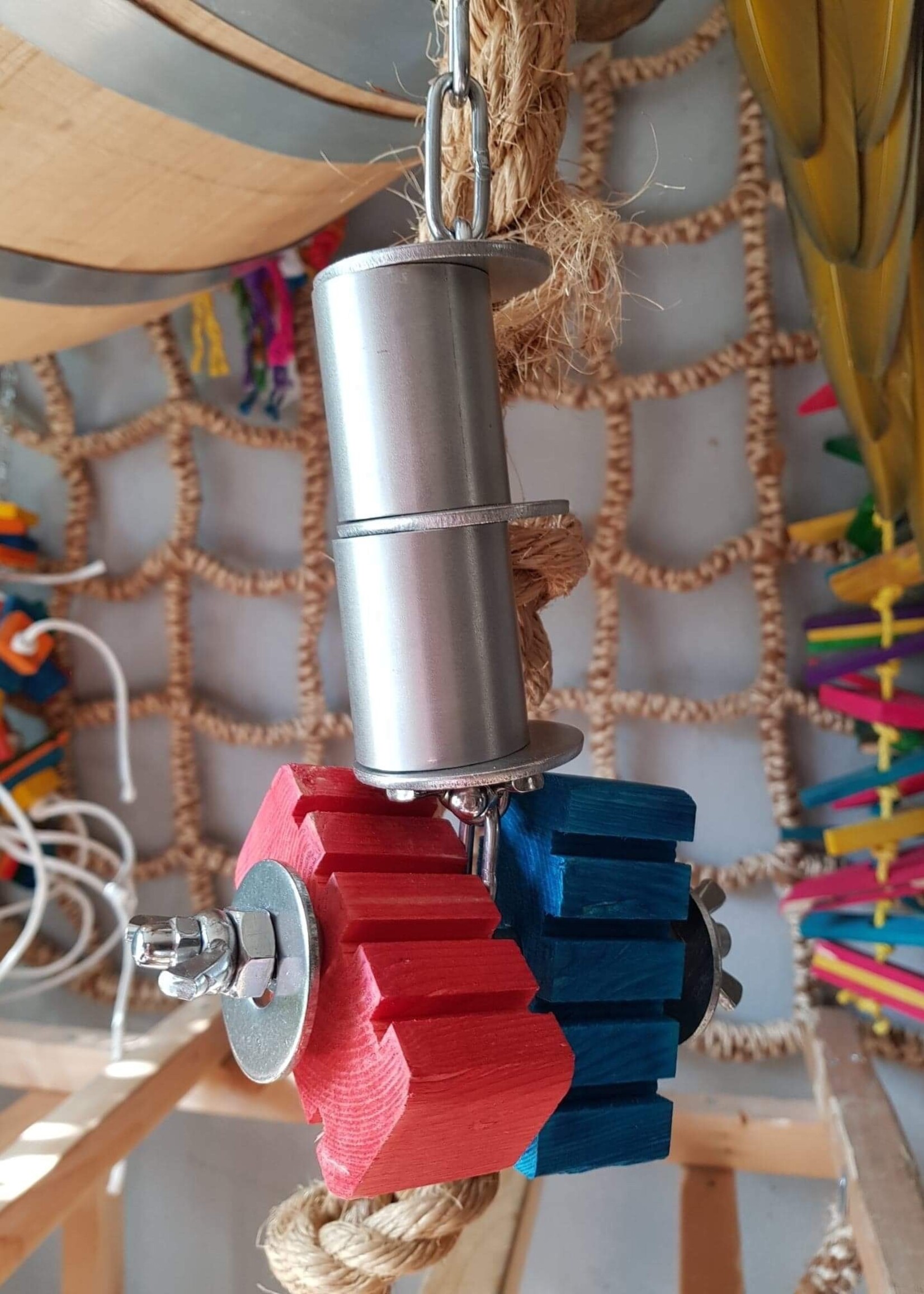 Gaaien-frutsels Ara play double on