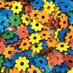 Gekleurd hout en touw