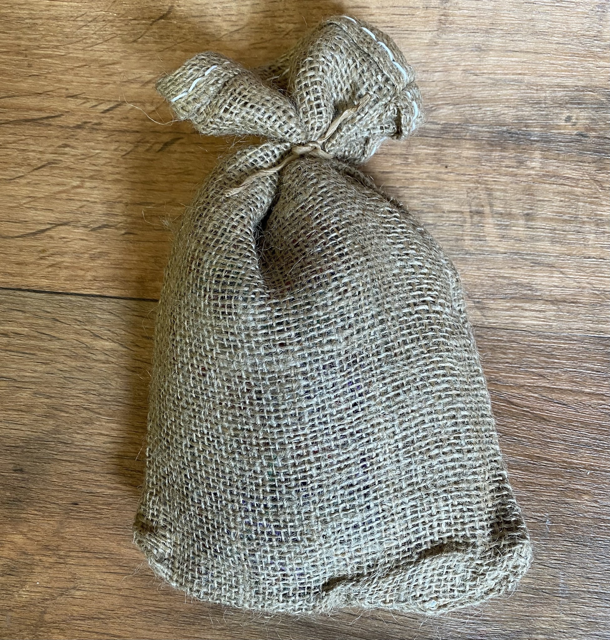 Jute gevuld tasje klein