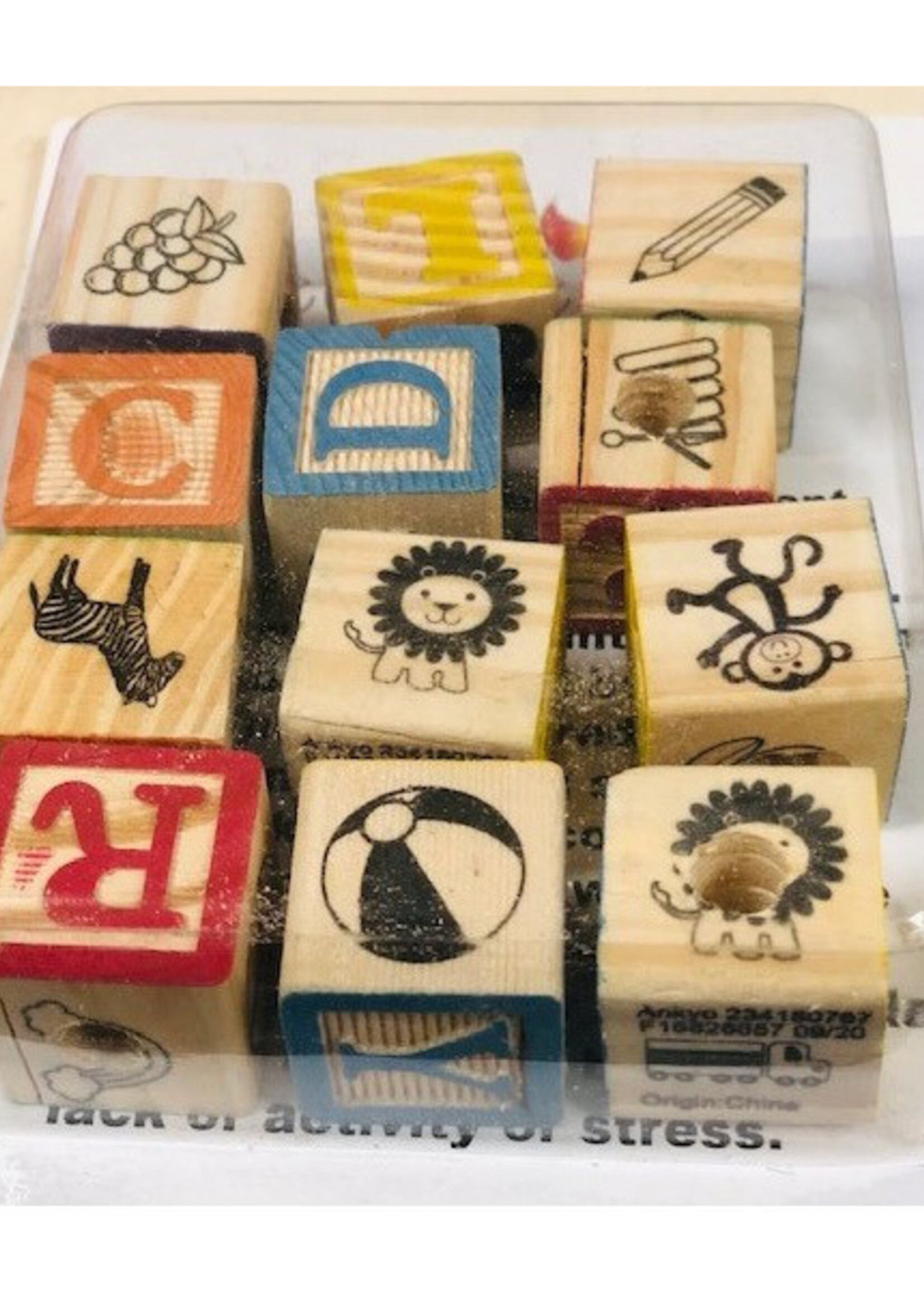 Gekleurde houten ABC blokken large per 12 stuks