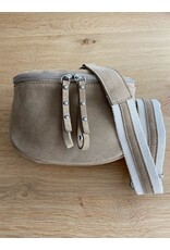 Guiliano bumbag suede leer studs beige