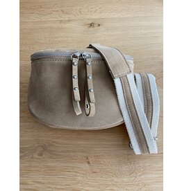 Guiliano bumbag suede leer studs beige