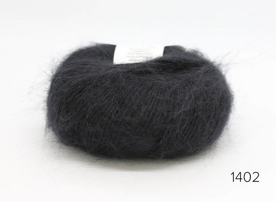 Onion, mohair + nettles + wool