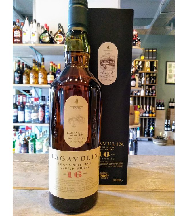Lagavulin Lagavulin 16 years old - nieuwe uitmonstering