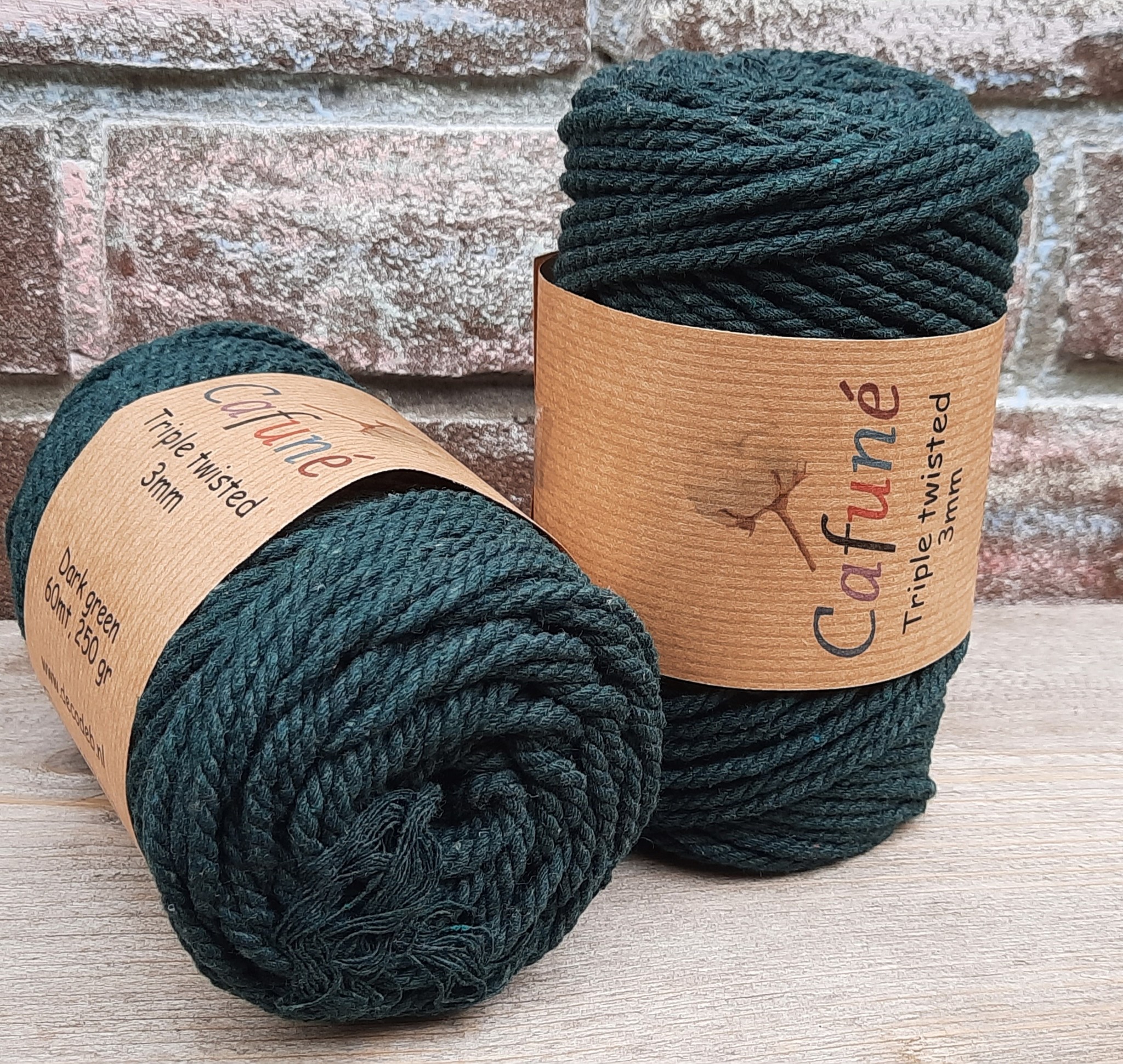3mm Macrame touw Donkergroen, Triple twisted uitkambaar