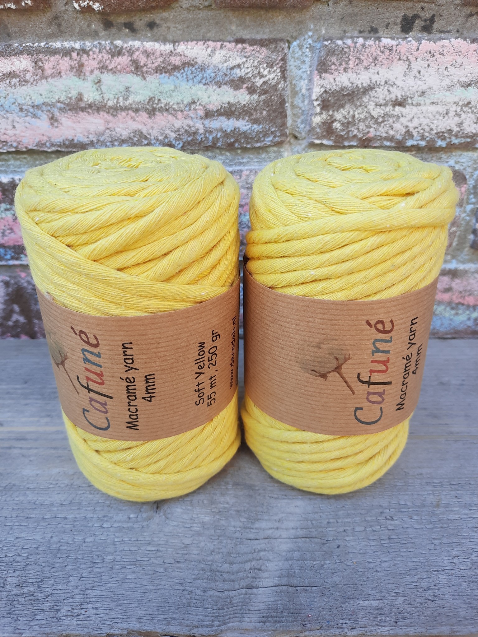 Macrame garen 4mm Soft yellow enkel gedraaid uitkambaar gerecycled katoen