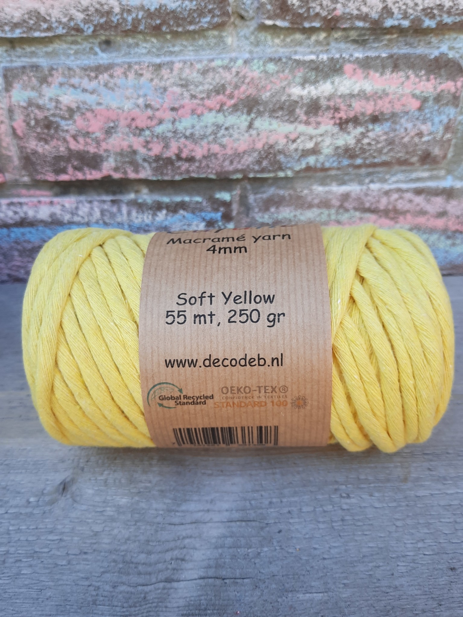 Macrame garen 4mm Soft yellow enkel gedraaid uitkambaar gerecycled katoen