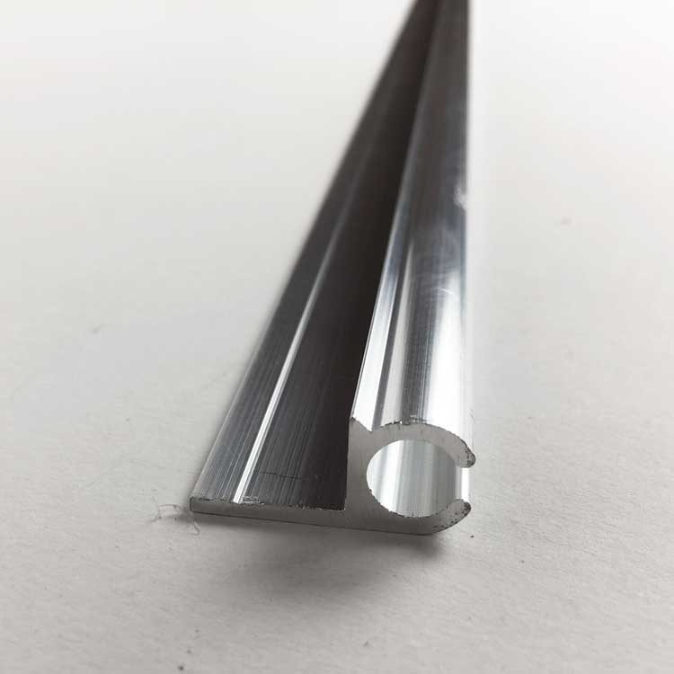 Caravanrail 7mm 99cm flach mit Öffnung der Rundung auf der rechten Seite