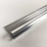 Caravanrail 7mm 99cm flach mit schräger Öffnung der Rundung