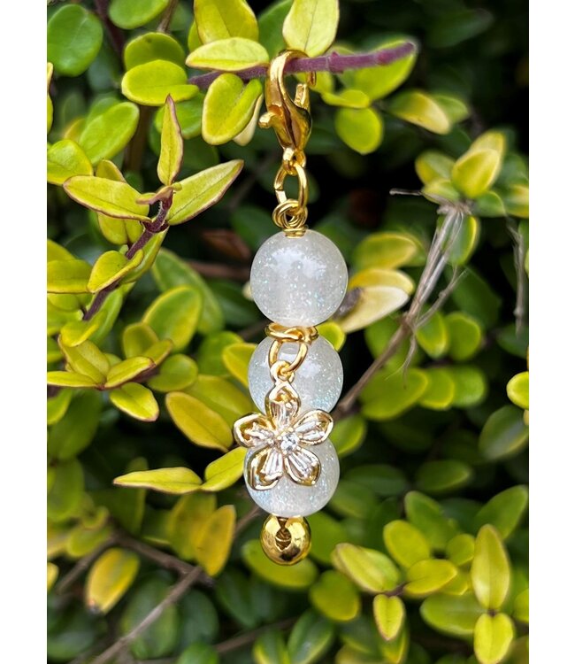 GOLDEN FLOWER BRIDLE CHARM