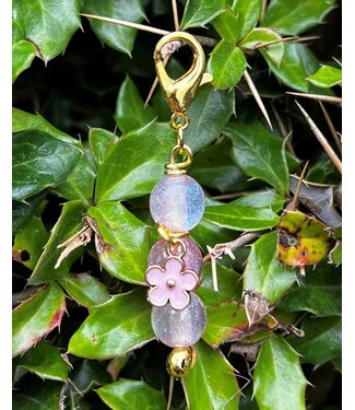 PINK DAISY CHARM