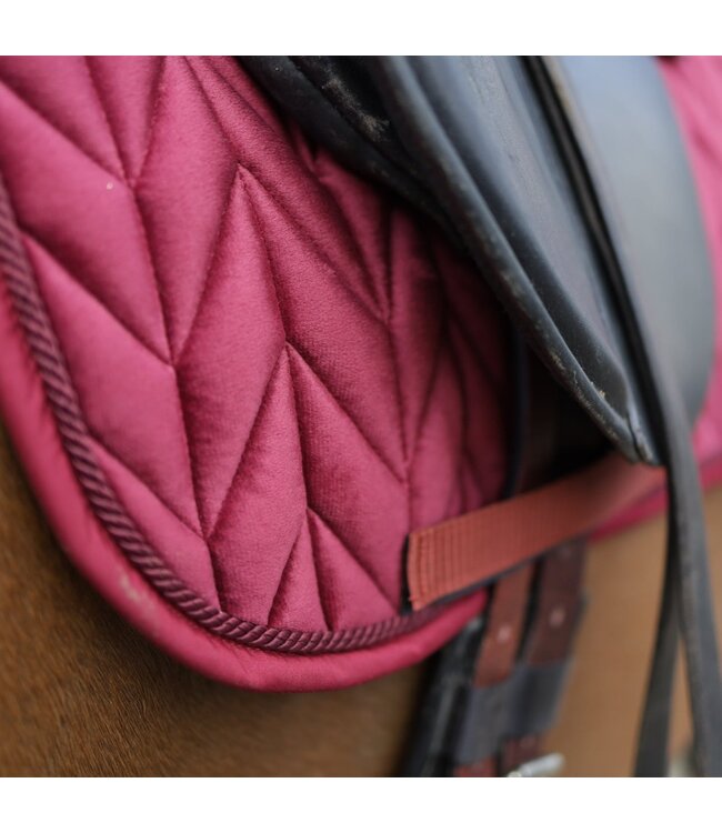 SANDSTORM VELVET SADDLE PAD GP - Ruby
