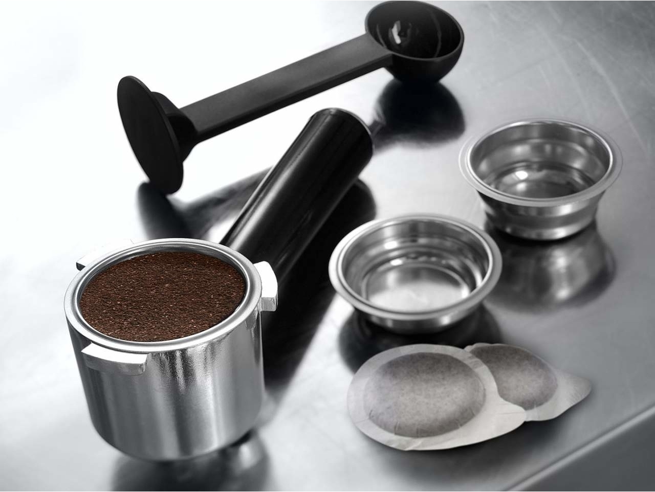 De'Longhi Dedica Style EC685.W Pistonmachine