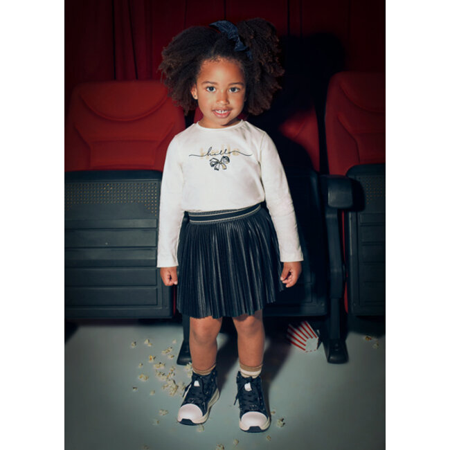 Pleated skirt                 37 Black