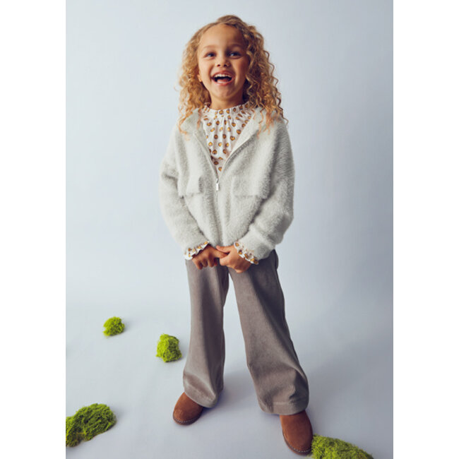 Furry knit sweater            10 Almond